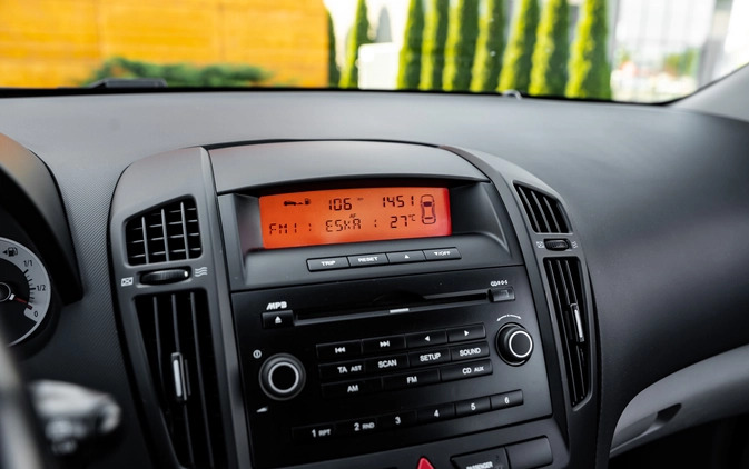 Kia Ceed cena 17900 przebieg: 162000, rok produkcji 2008 z Radom małe 529